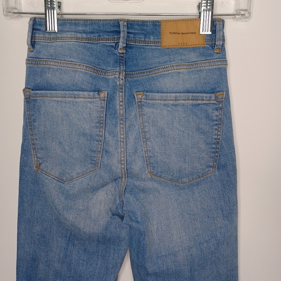 Zara Trafaluc SZ 00 High Rise Raw Fringe Hem Jeans - Picture 7 of 7